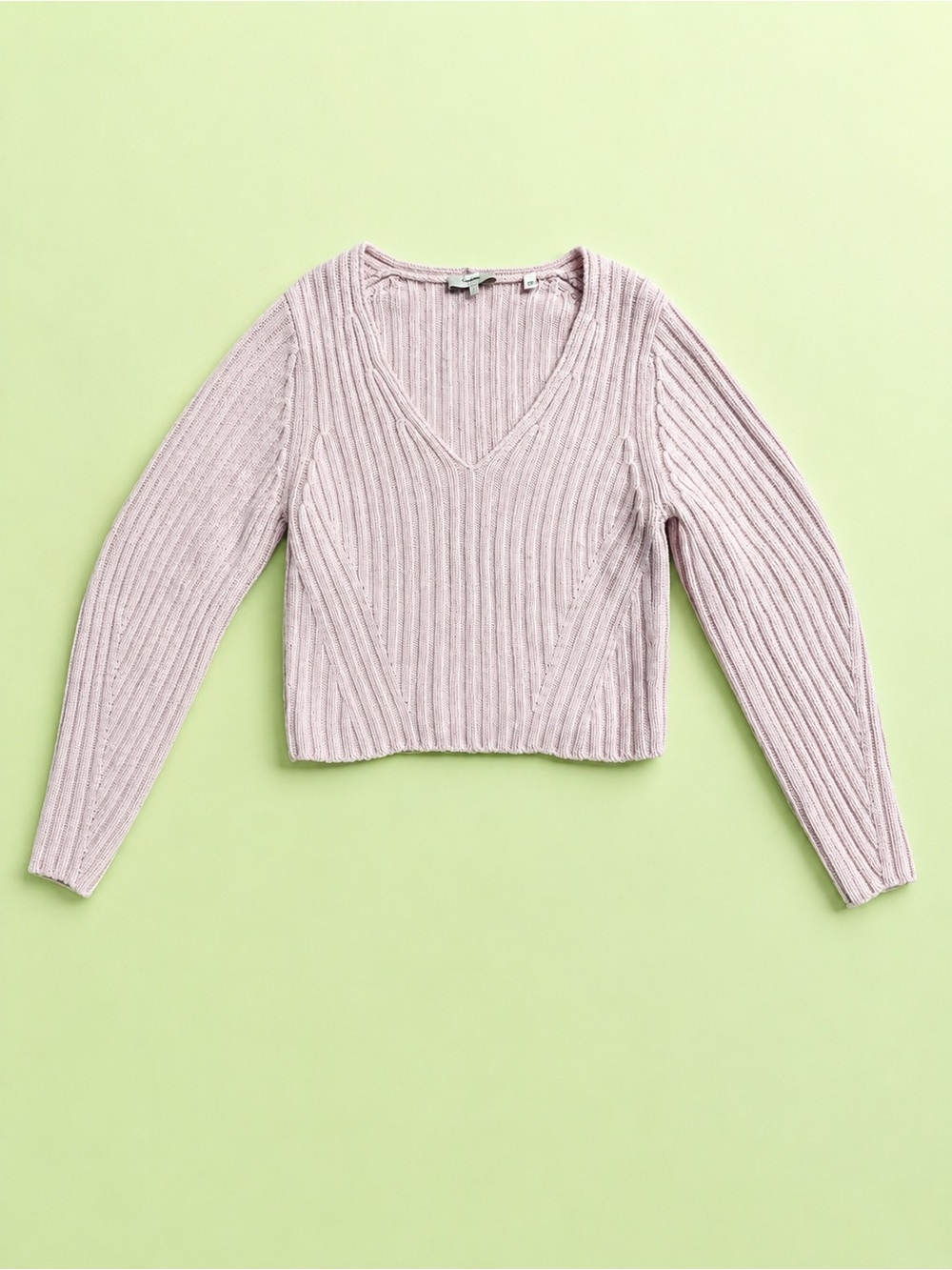 VINCE Full Sleeve Fitted V Neck Wool & Cashmere Blend Cropped Sweater - Picture 2 of 10
